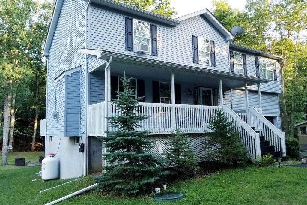 *Amenity-Filled Waterfront Oasis @Saw Creek Estates Near Waterfalls And Hiking* East Stroudsburg Bagian luar foto